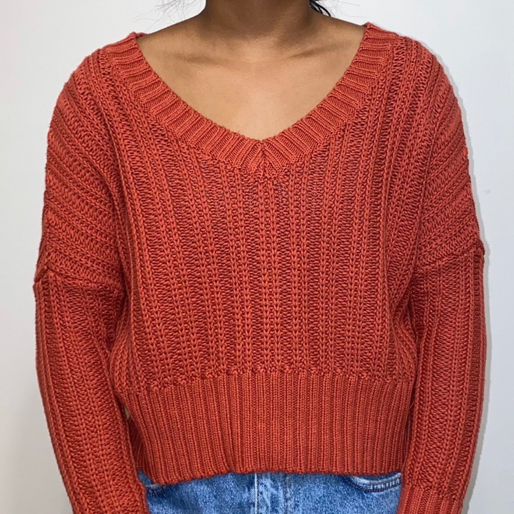 Aéropostale Cropped V-neck Sweater